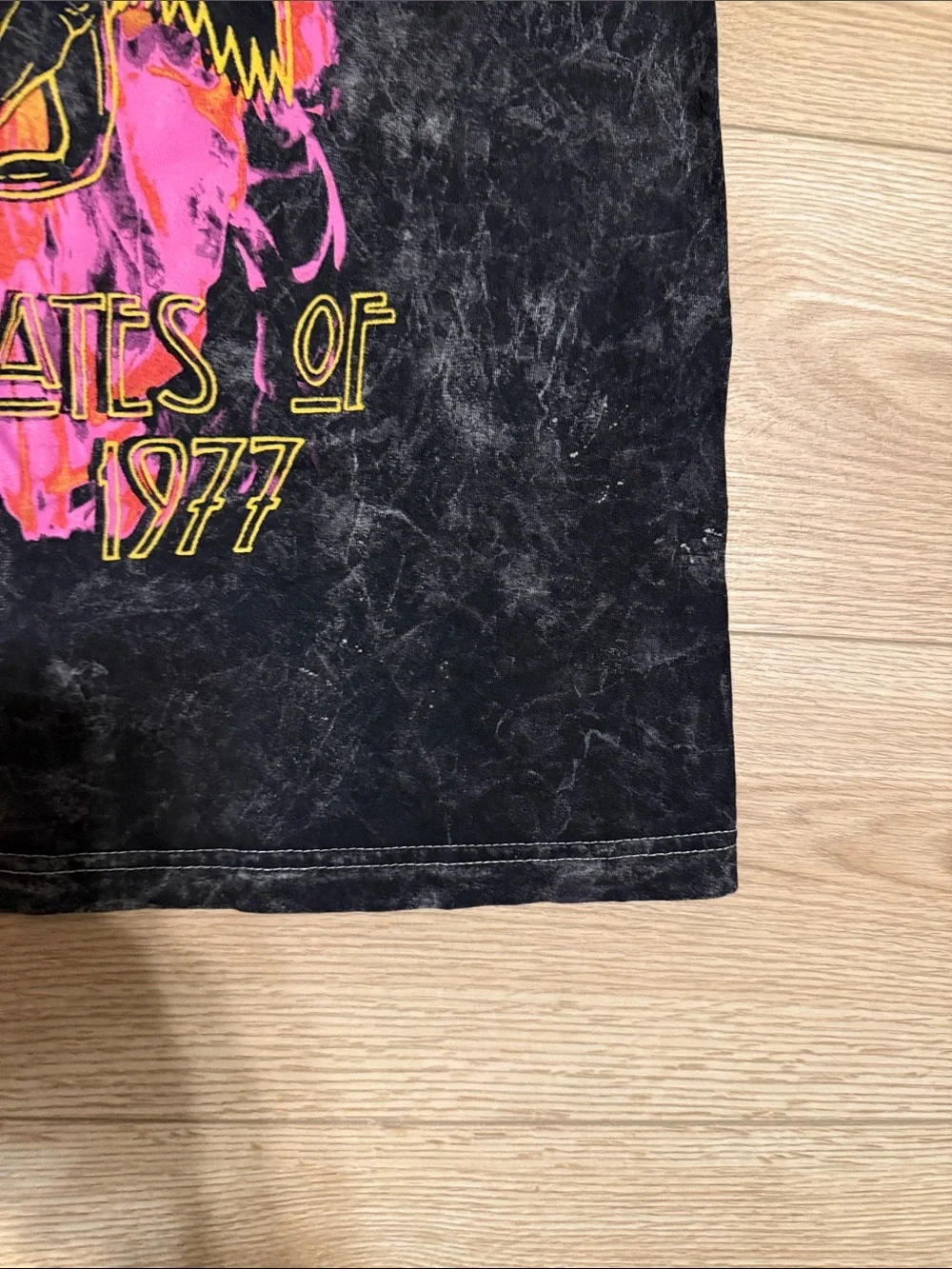 Black Acid-Wash Graphic Tee - Pink & Yellow Print - Picture 5 of 5
